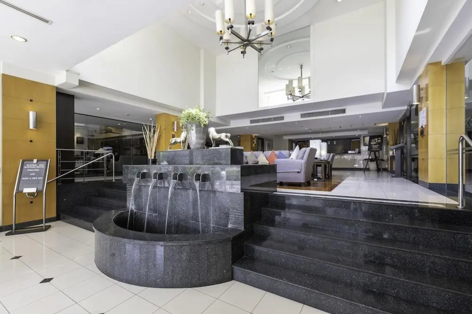 Kantary House Hotel & Serviced Apartments