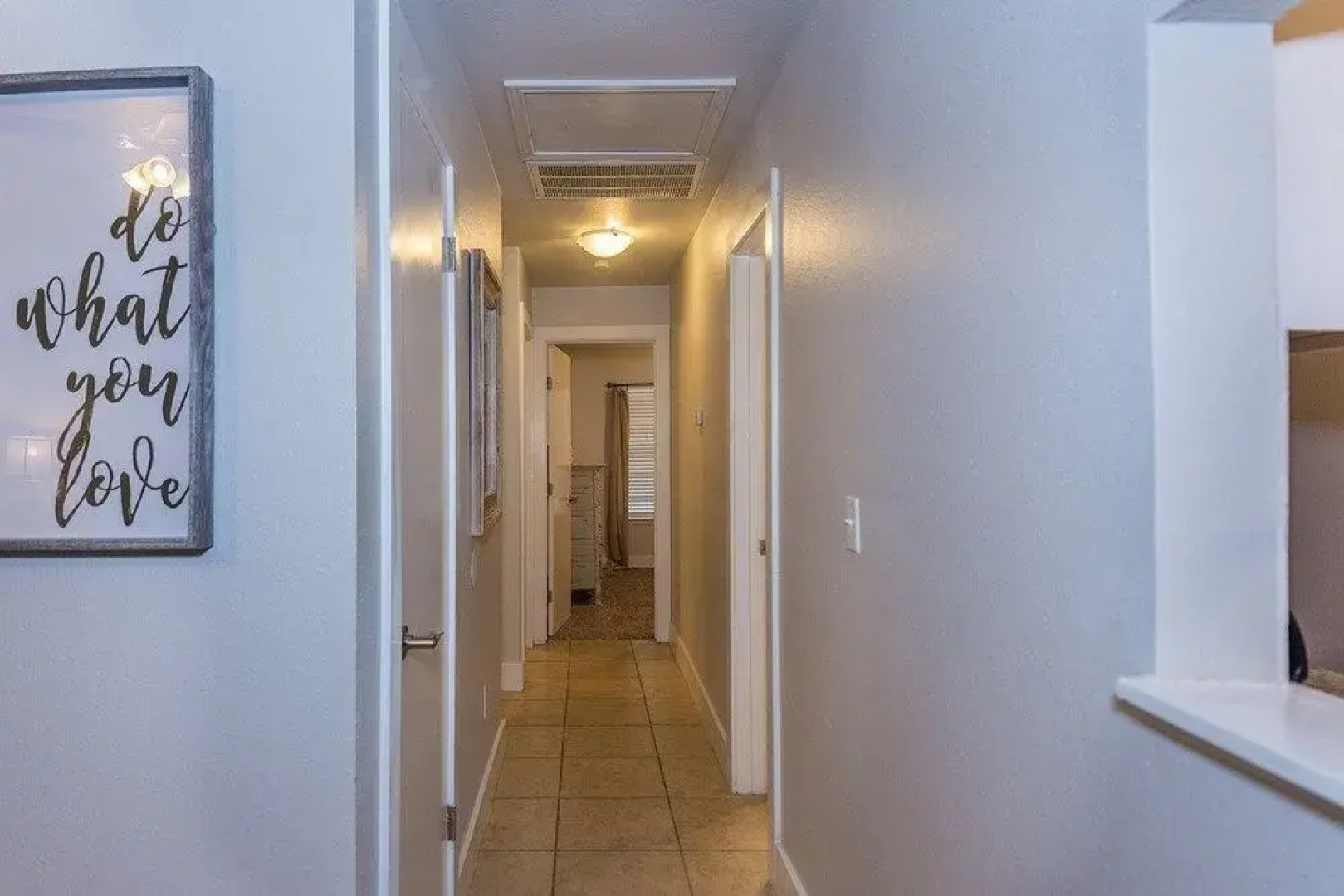 Fredericksburg Fun 3 Bedroom Apts by Redawning