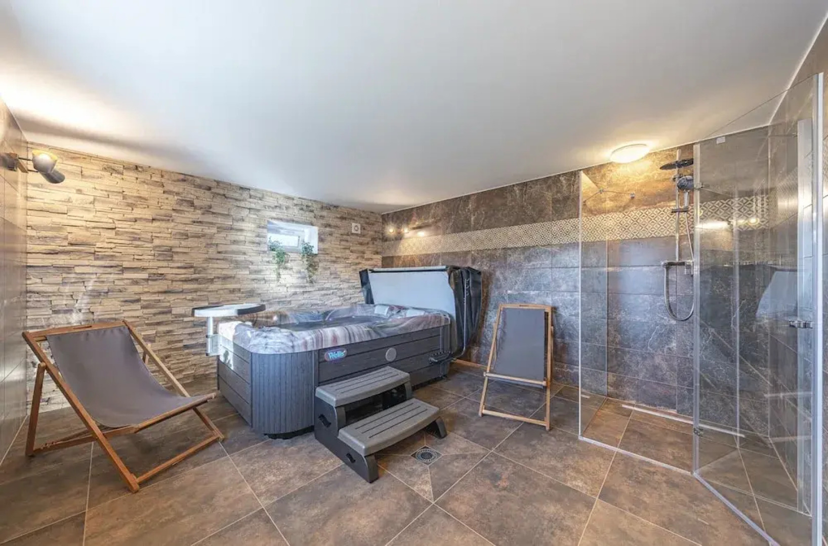 Villa in Bohemia With hot tub