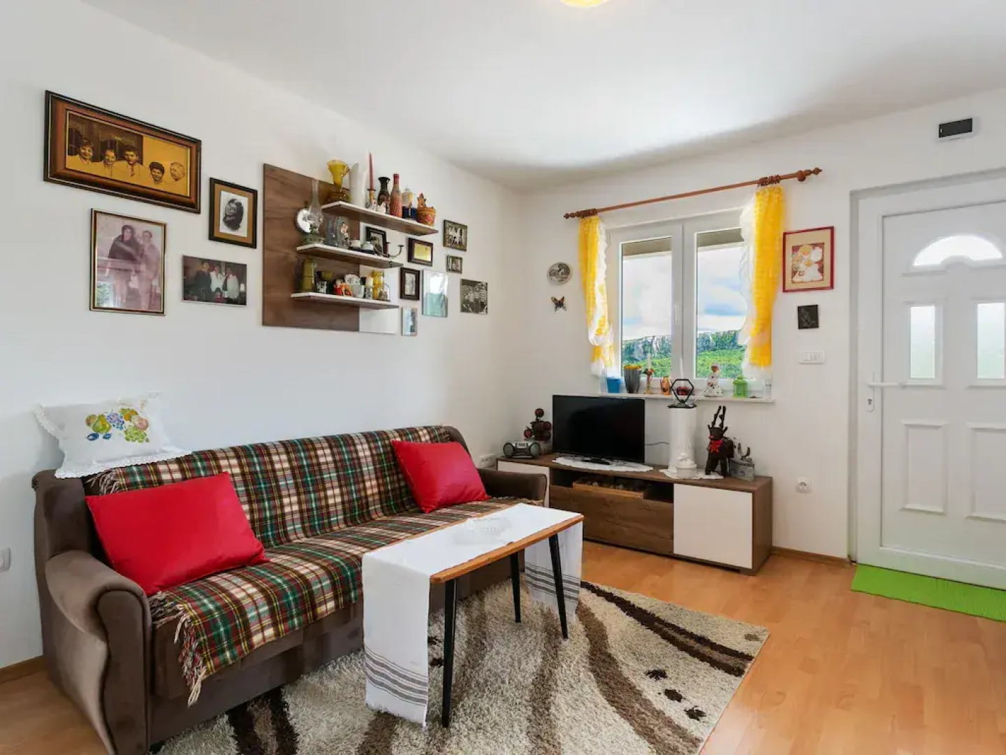 Home Near Red Lake in Ricice