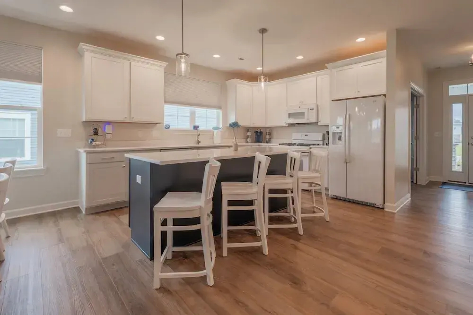 2728 Harbor Court