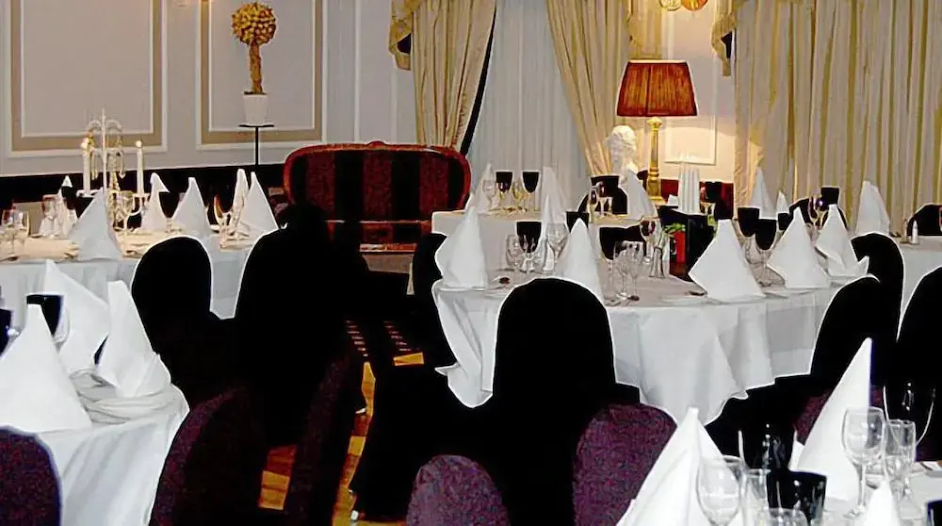 The Original Rosslyn Hotel