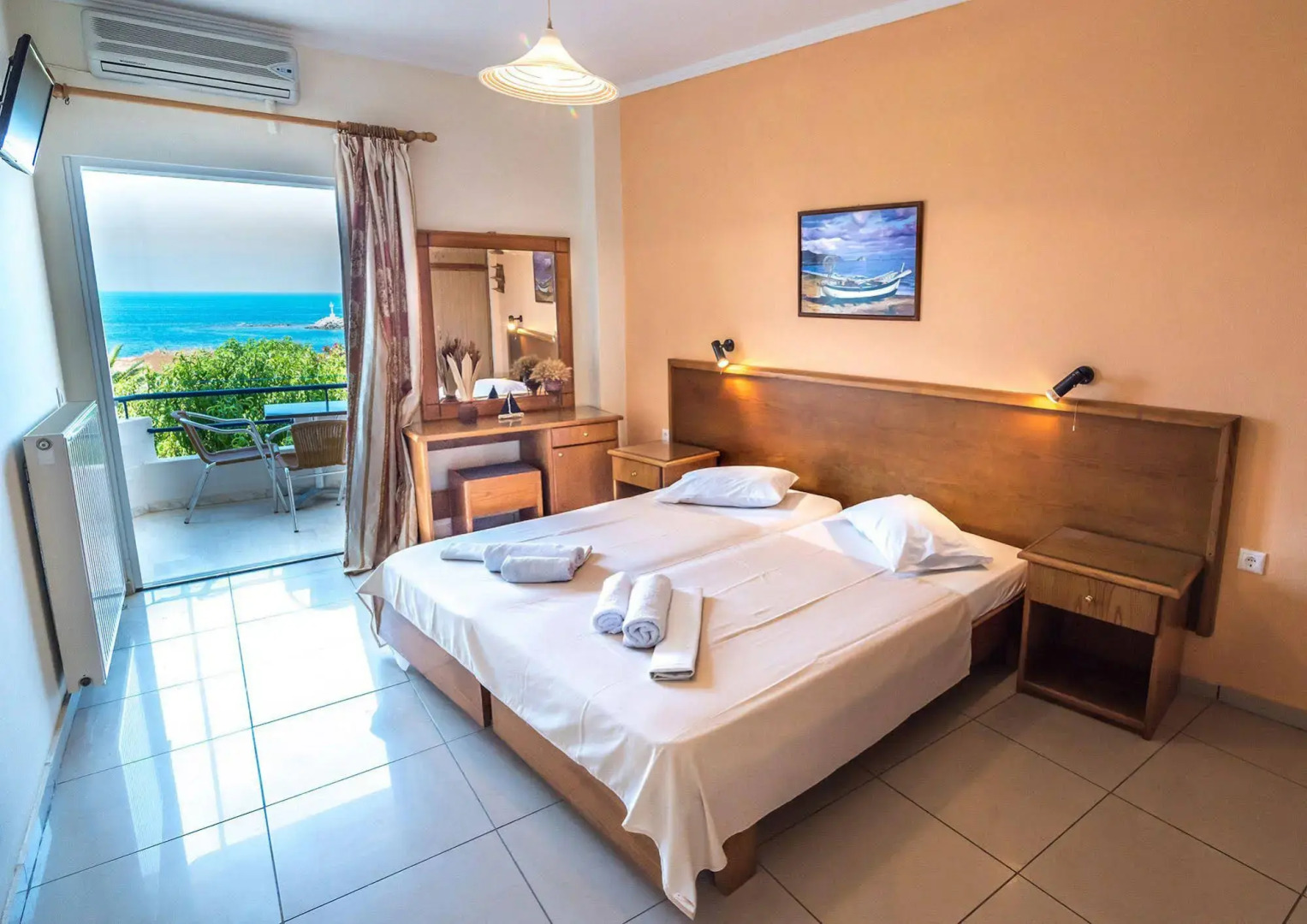Faros Apartments