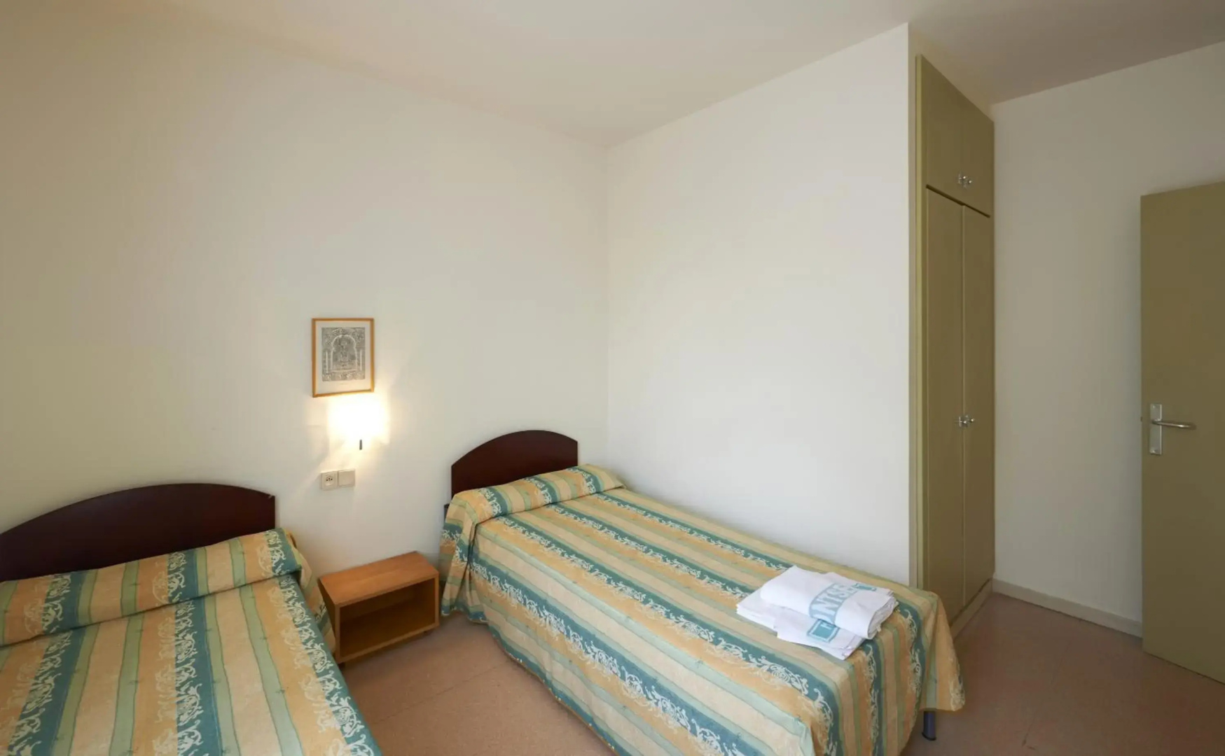 Apartamentos Montserrat Abat Marcet