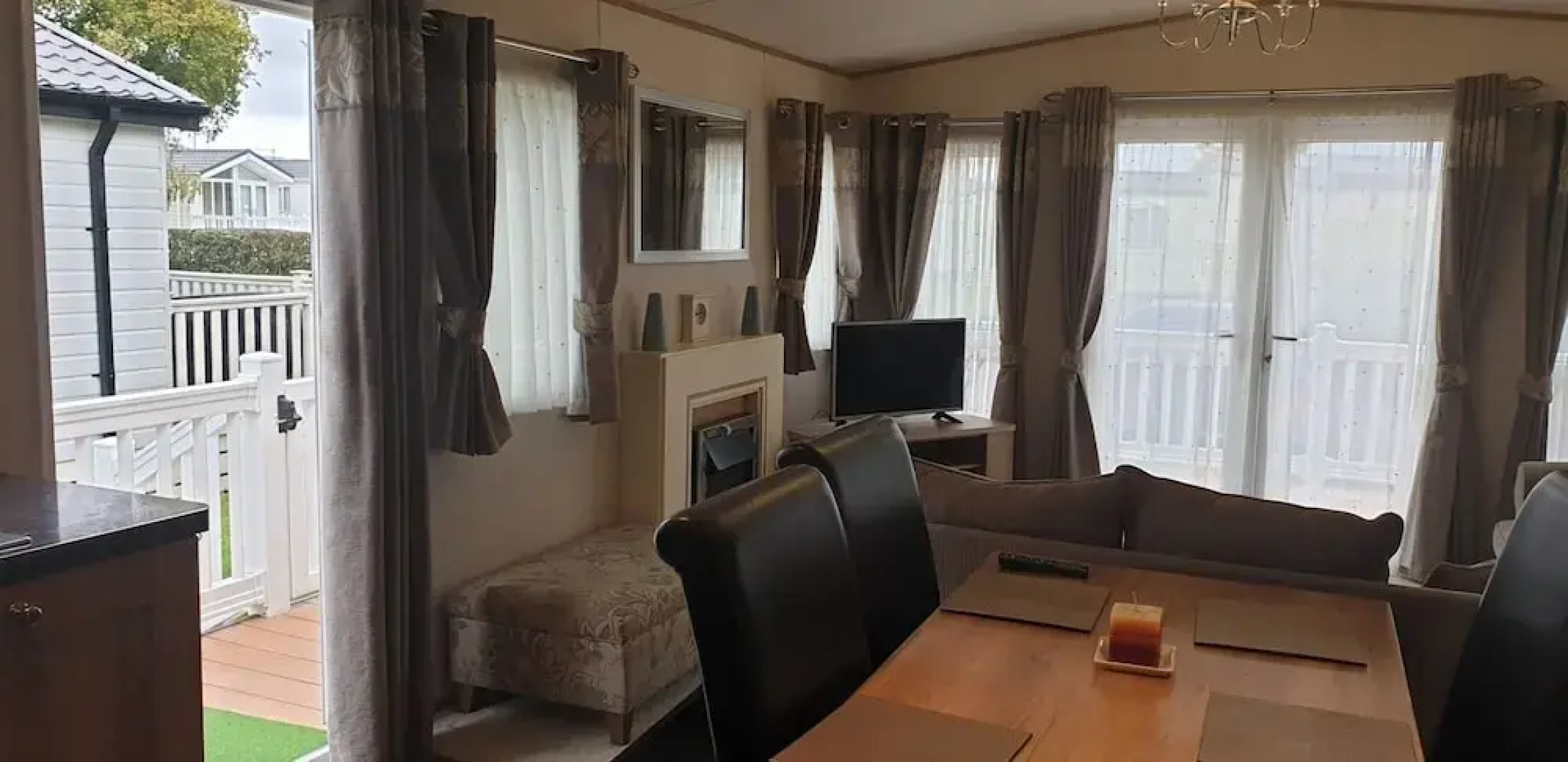 2-bed Caravan - Oakdene Forest Park