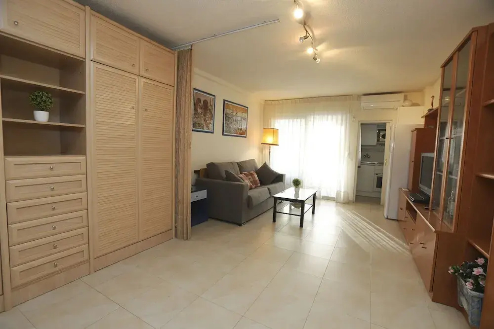 UHC Alborán Apartments