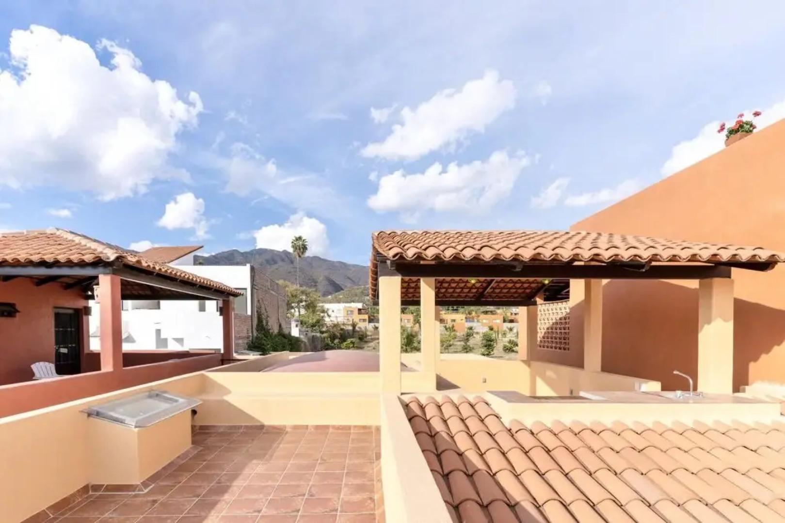 Beautiful 2 Bedroom Single House Hamacas