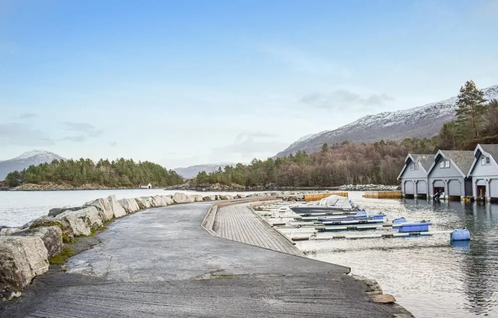 Nice Home in Bjoa With 4 Bedrooms, Wifi and Indoor Swimming Pool