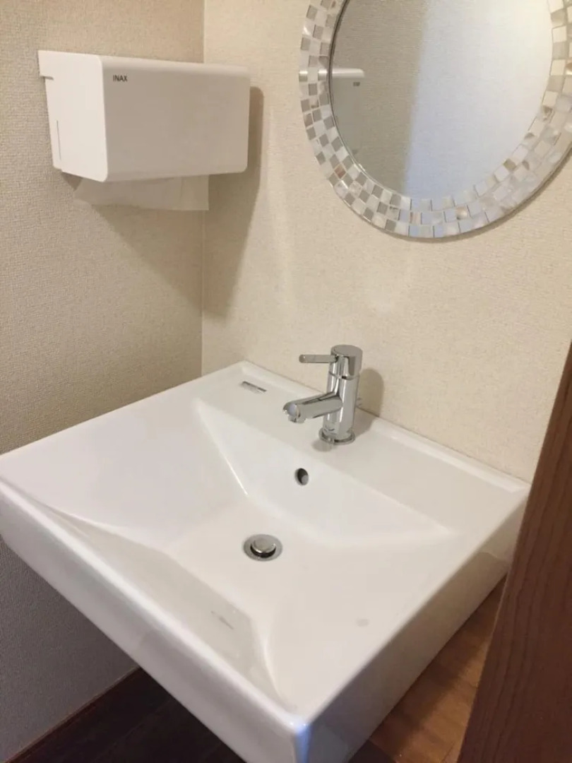 Heart Hostel and Diner