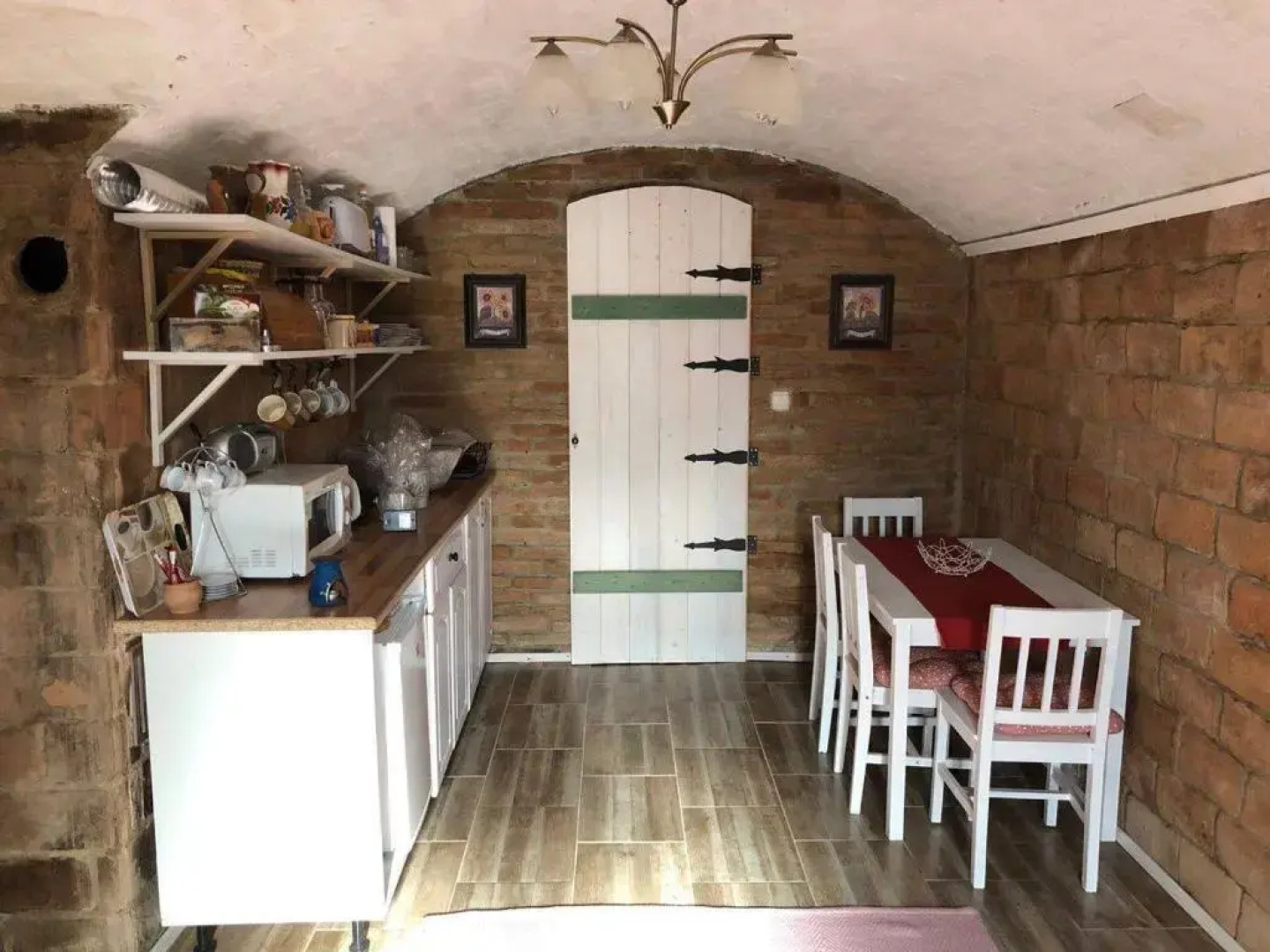 Kakukkfu Barlang-Vendeghaz