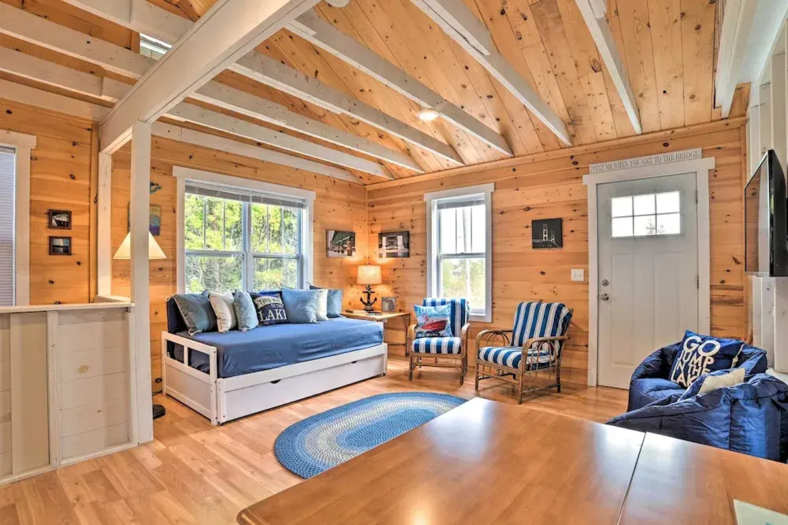 Cozy Cedarville Cottage - Walk to Lake Huron!