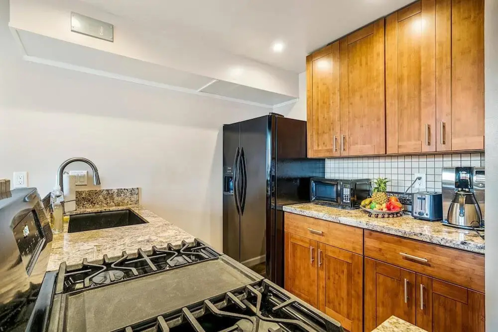 Kona Mansions - Studio condo by RedAwning