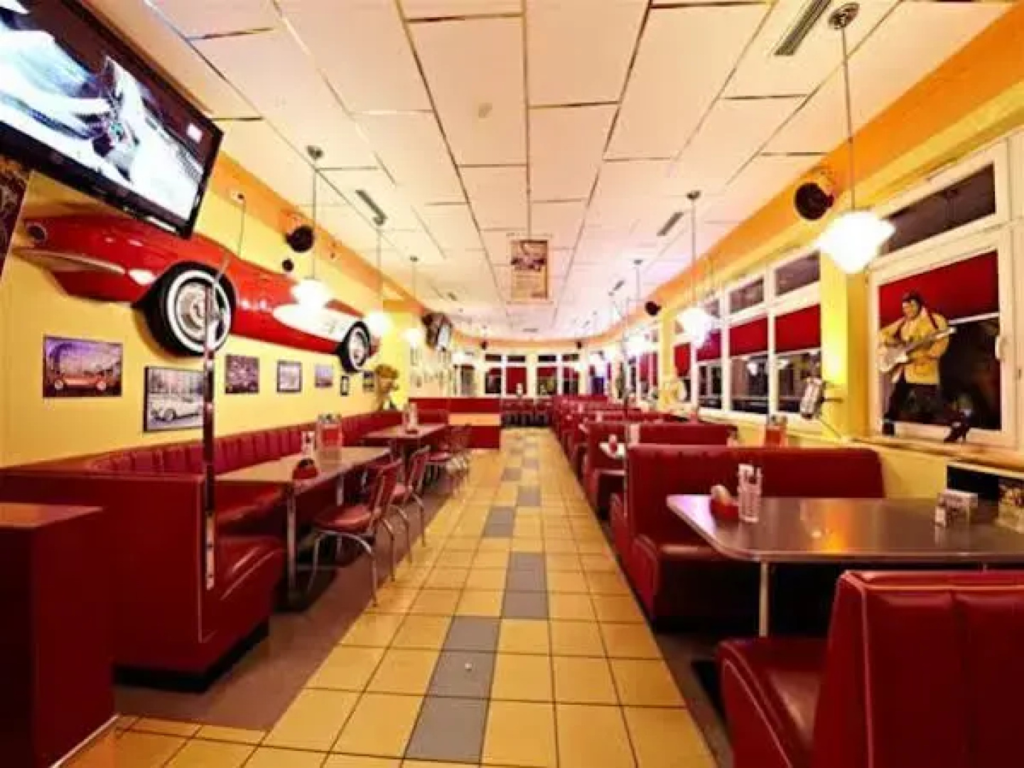 Road House Hotel