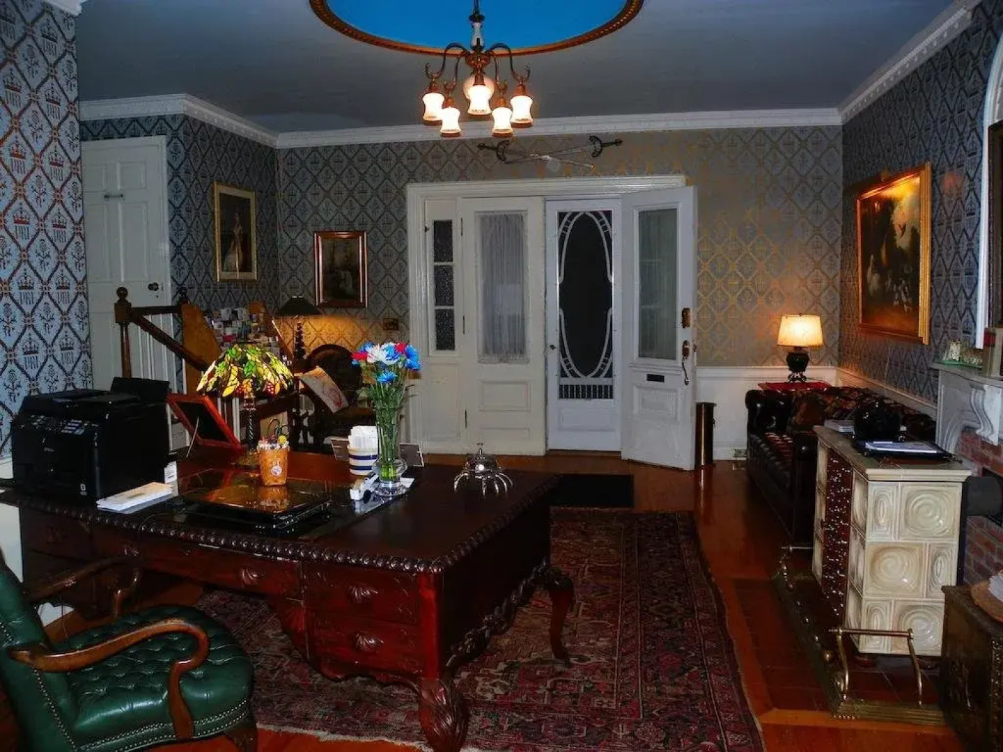 Homeport Inn and Tavern