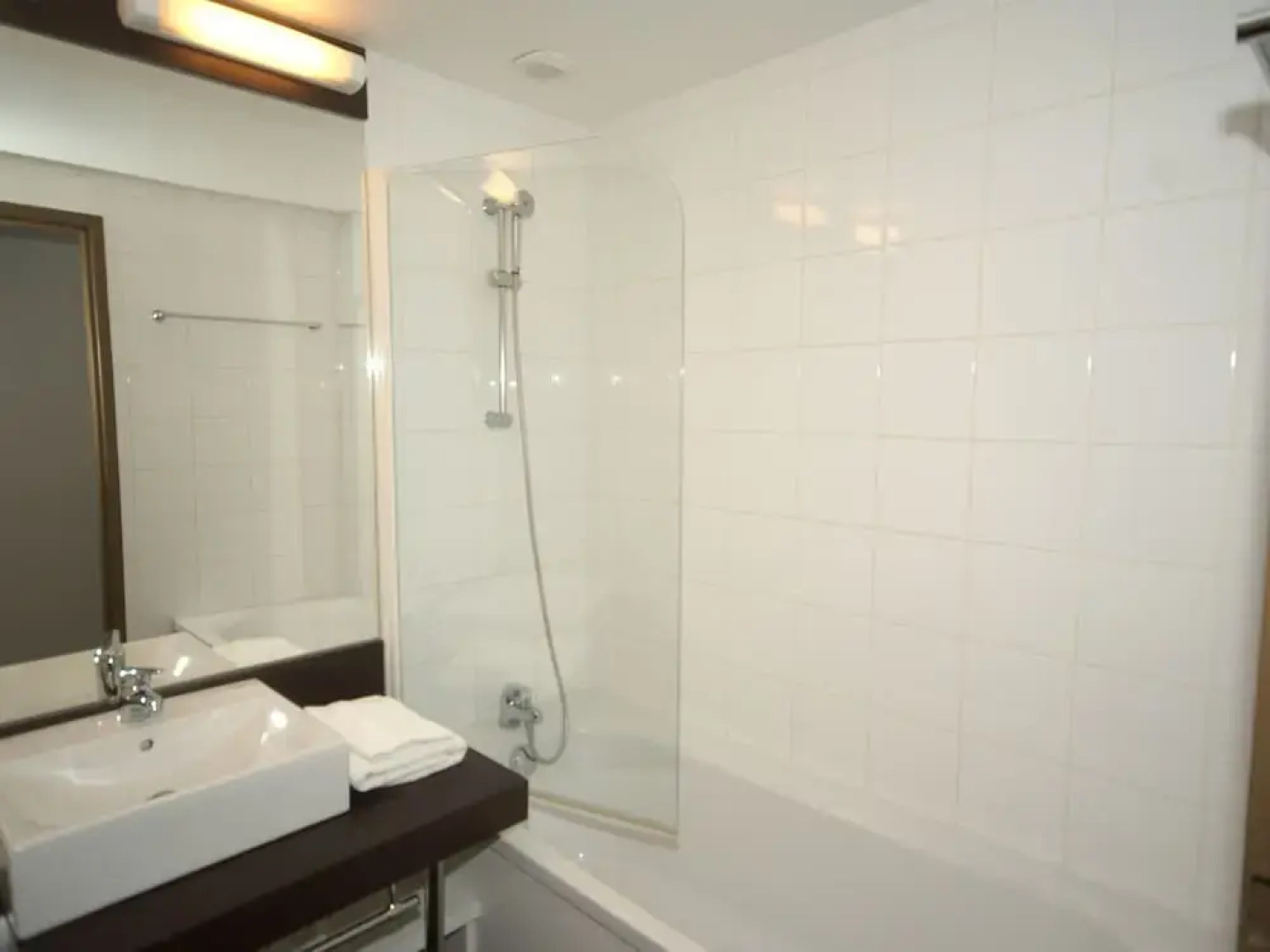 Cozy Studio With Dishwasher in the Beautiful Green Valjoly