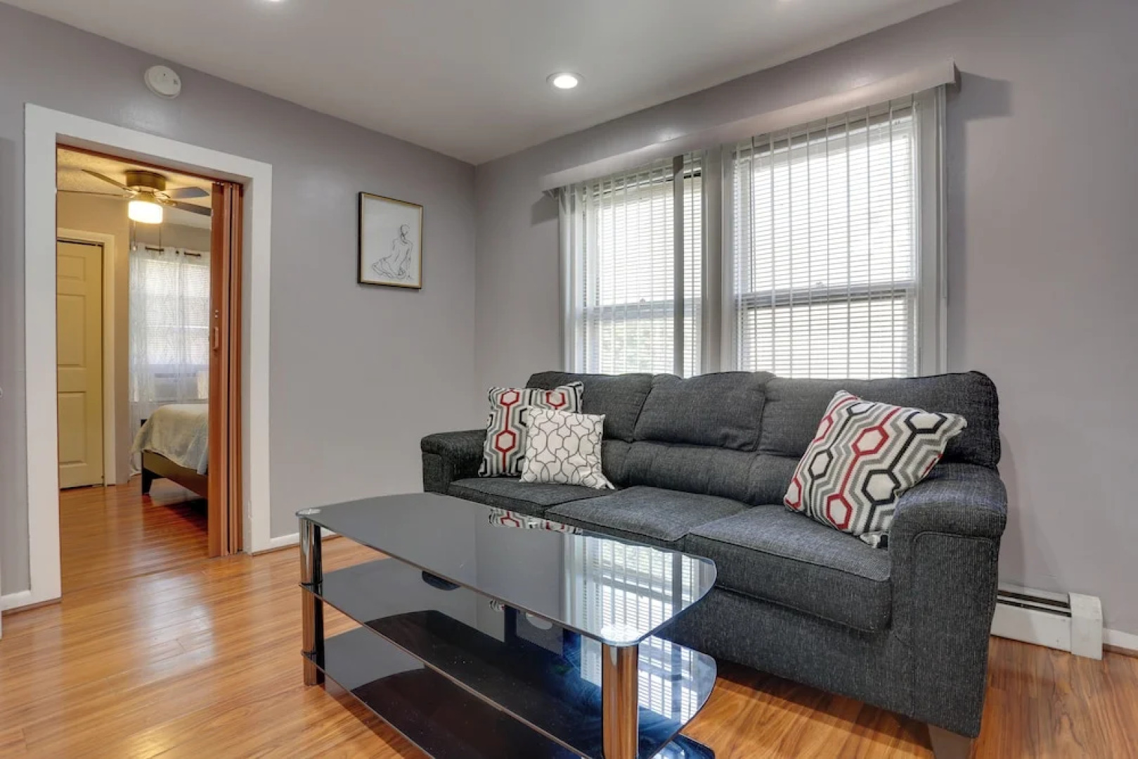 11 Mi to Manhattan: Pet-friendly Duplex w/ Yard!