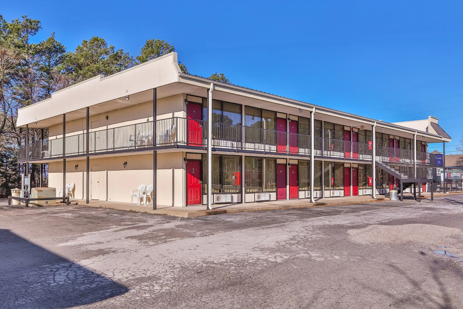 Candlewick Inn And Suites