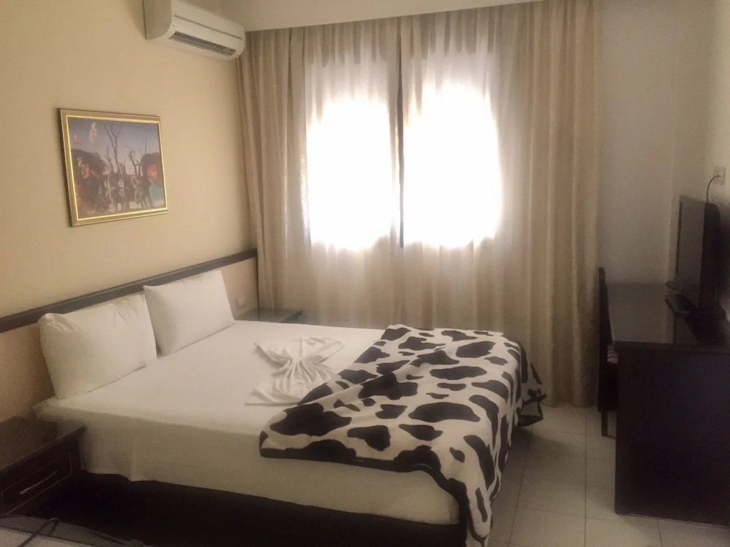 Hotel Sunrise Cameria