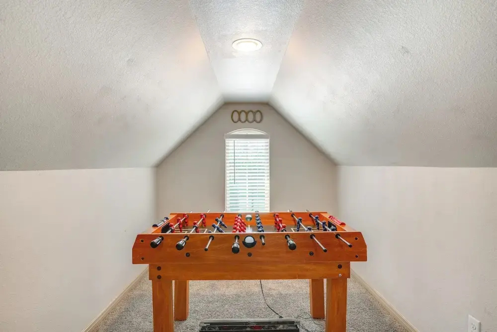 < 1 Mi to Lake Conroe: Home w/ Furnished Patio!