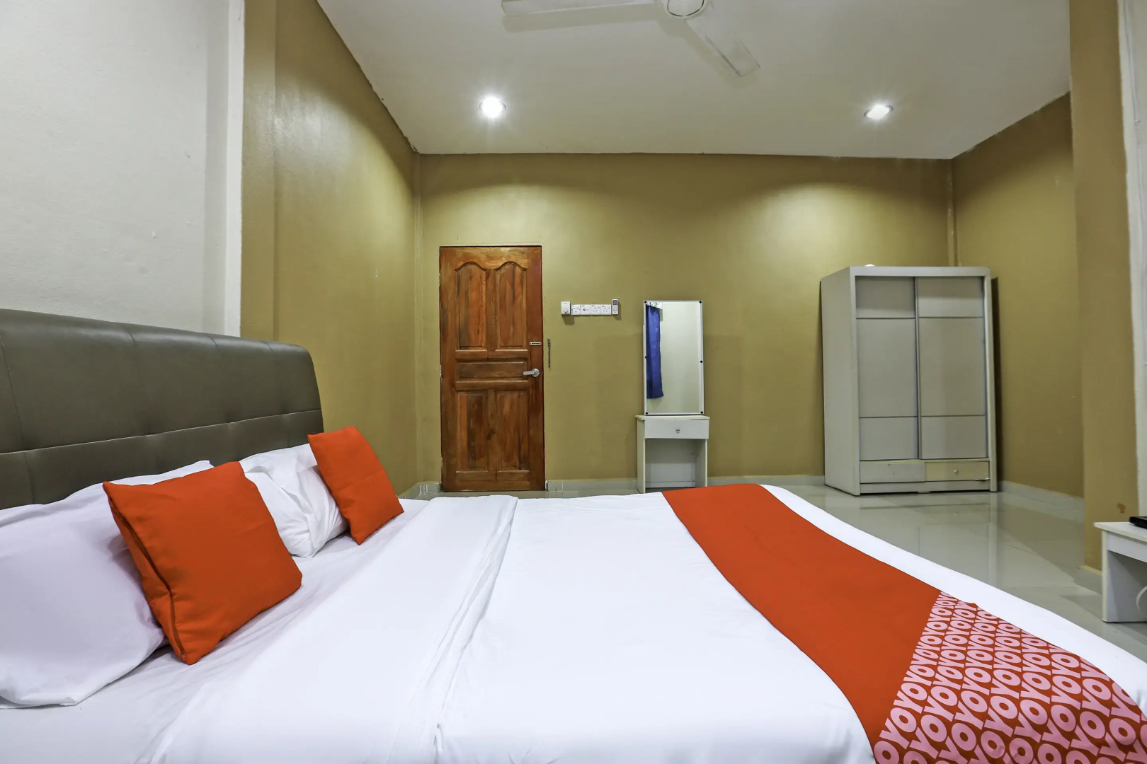 OYO 89933 Nun Hotel