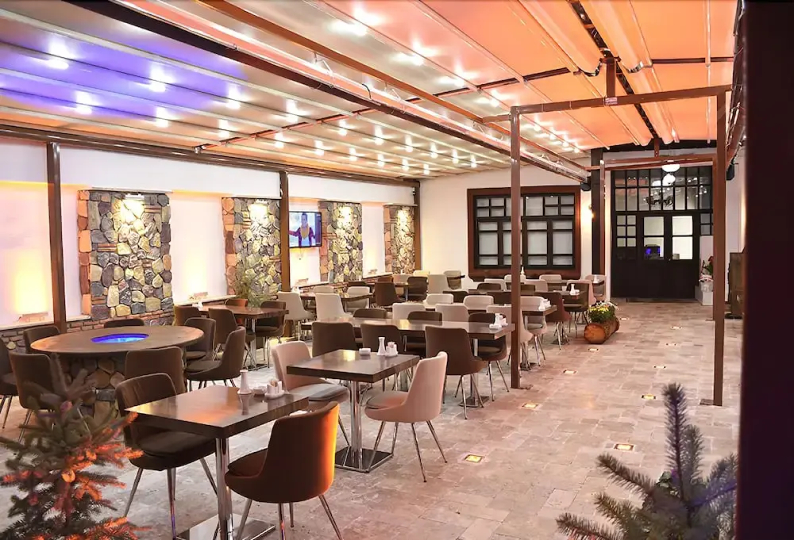 Ruby Hotel