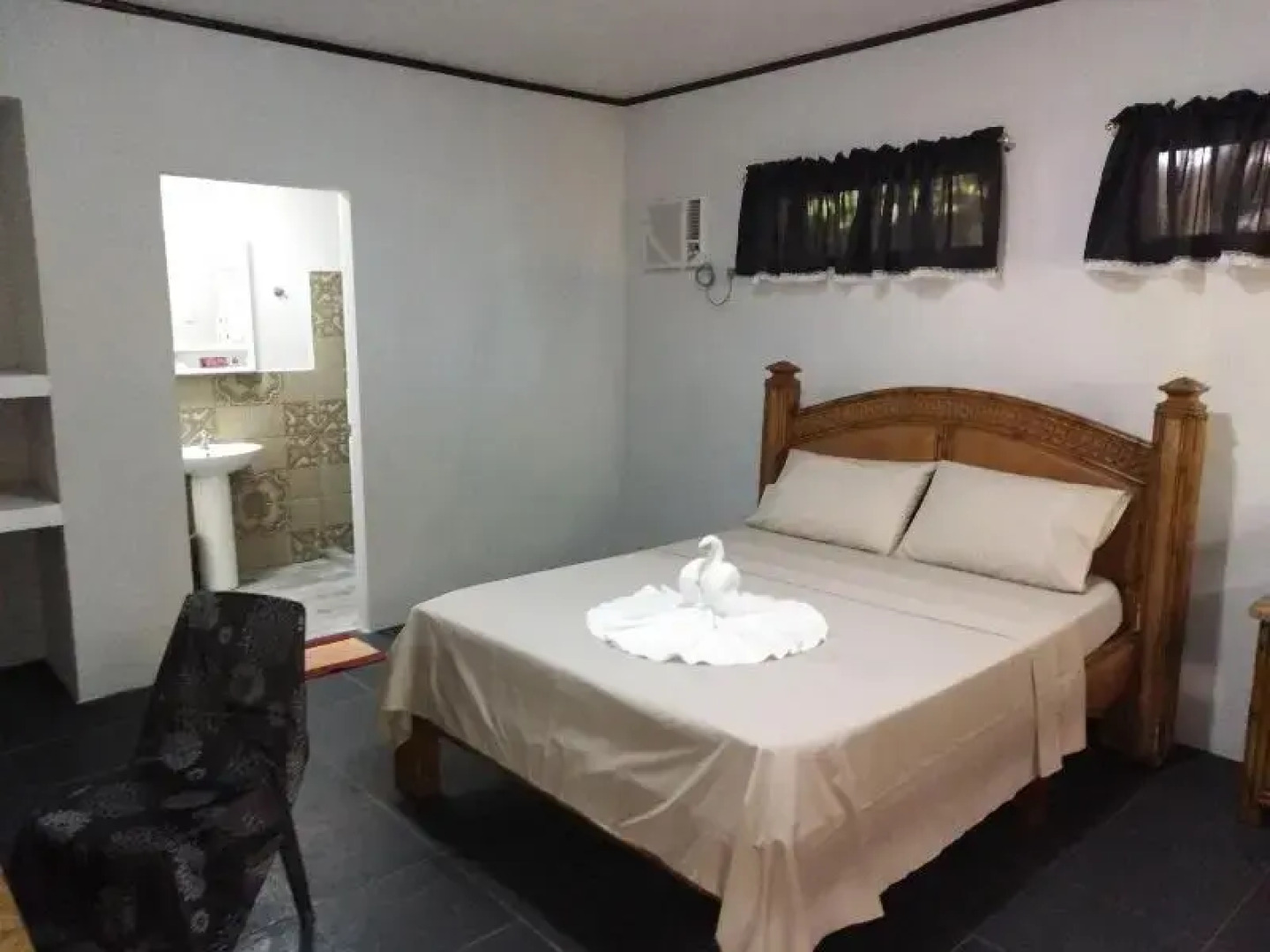 The Sharks Tail Dive Center