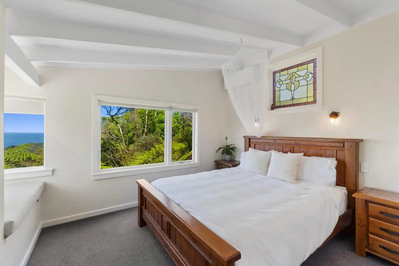 Piha - City Escape, Piha Holiday Home