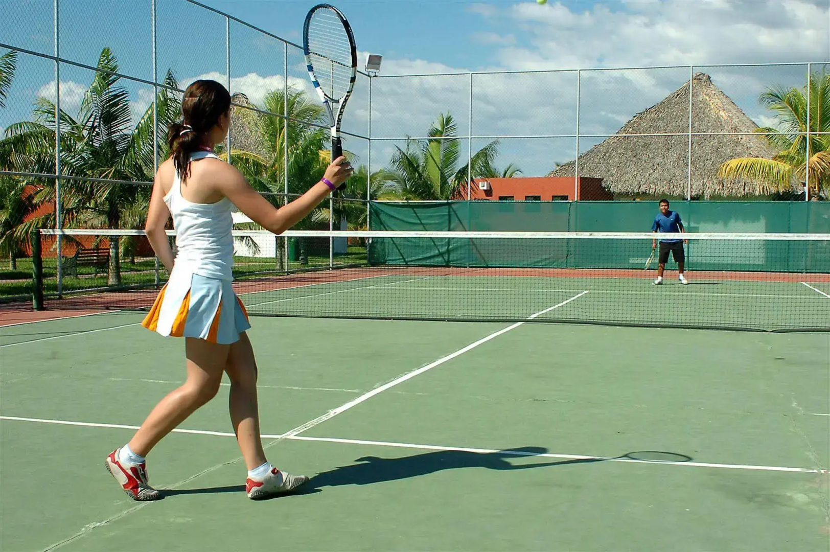 Las Hojas Resort & Beach Club