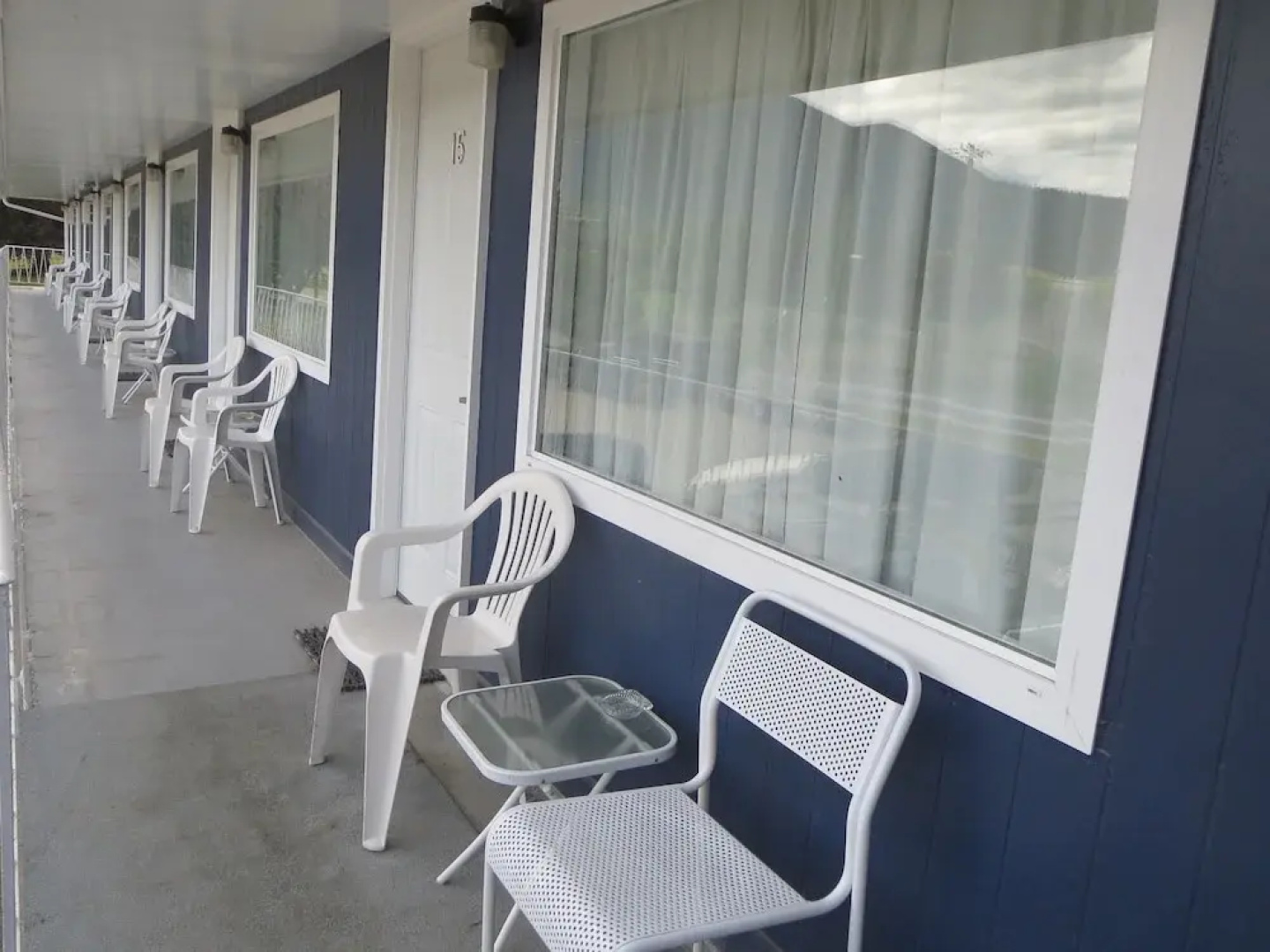 Round-Up Motel