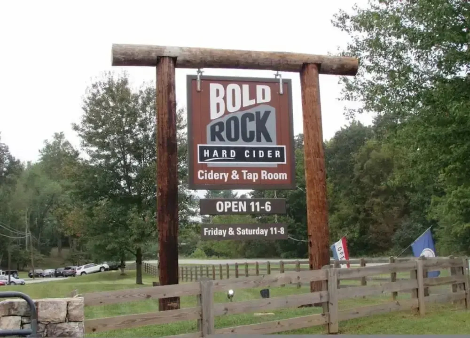 Stoney Creek Cottage Wintergreen w EV Charger