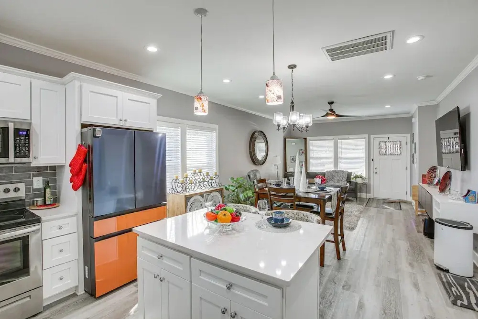 Pet-friendly Gallatin Home w/ Deck, 1 Mi to Town!