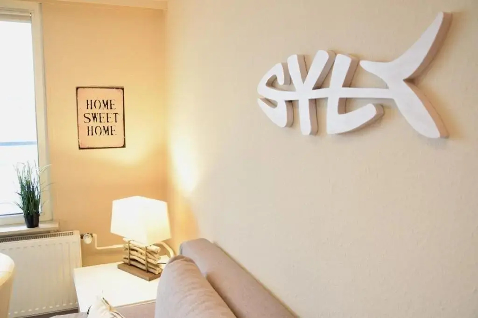 Schönes neues hochwertig renoviertes 2-Zimmer Appartement in der 4. Etage.