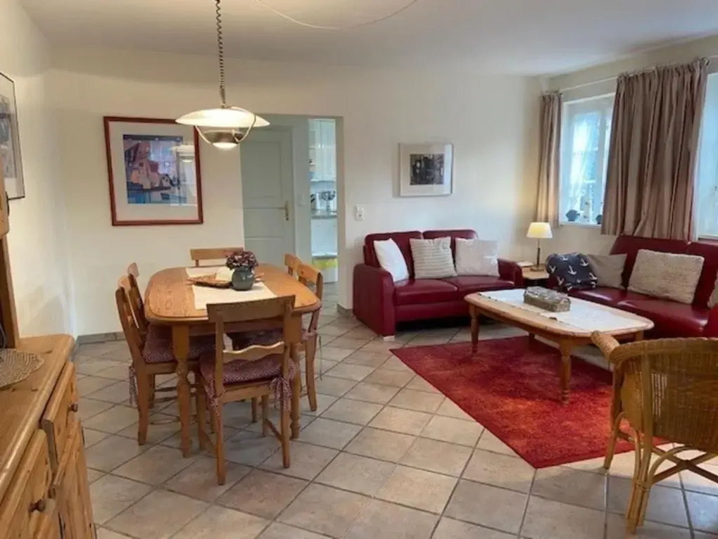 Strandstraße 28, Haushälfte links