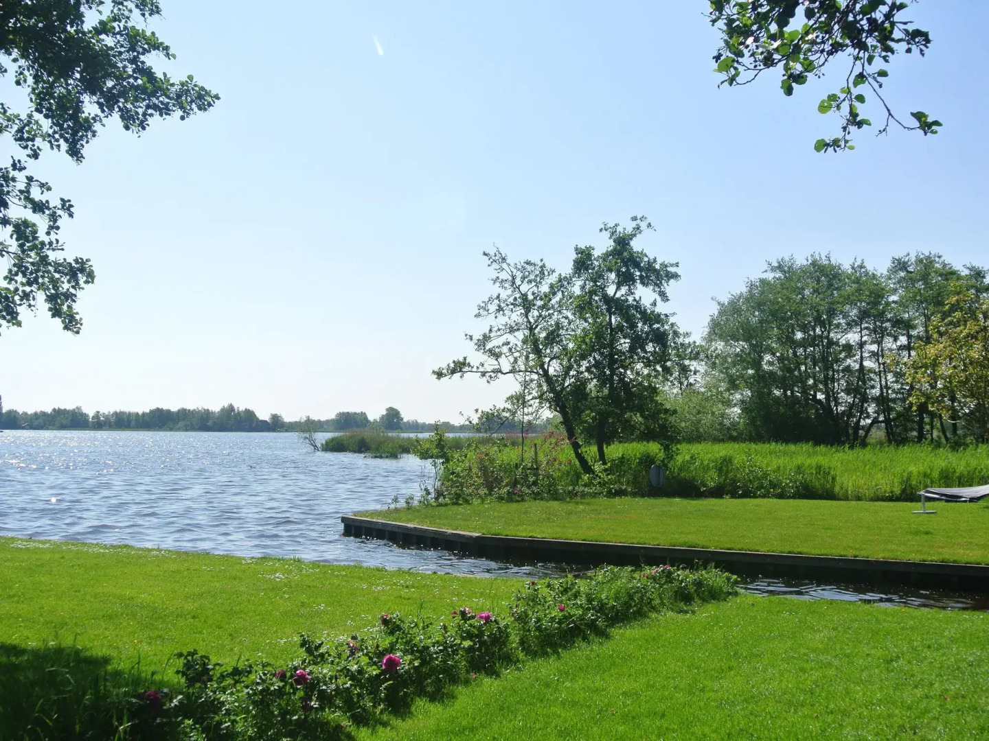 Nice chalet with ac and sloop, in a holiday park in beautiful Giethoorn