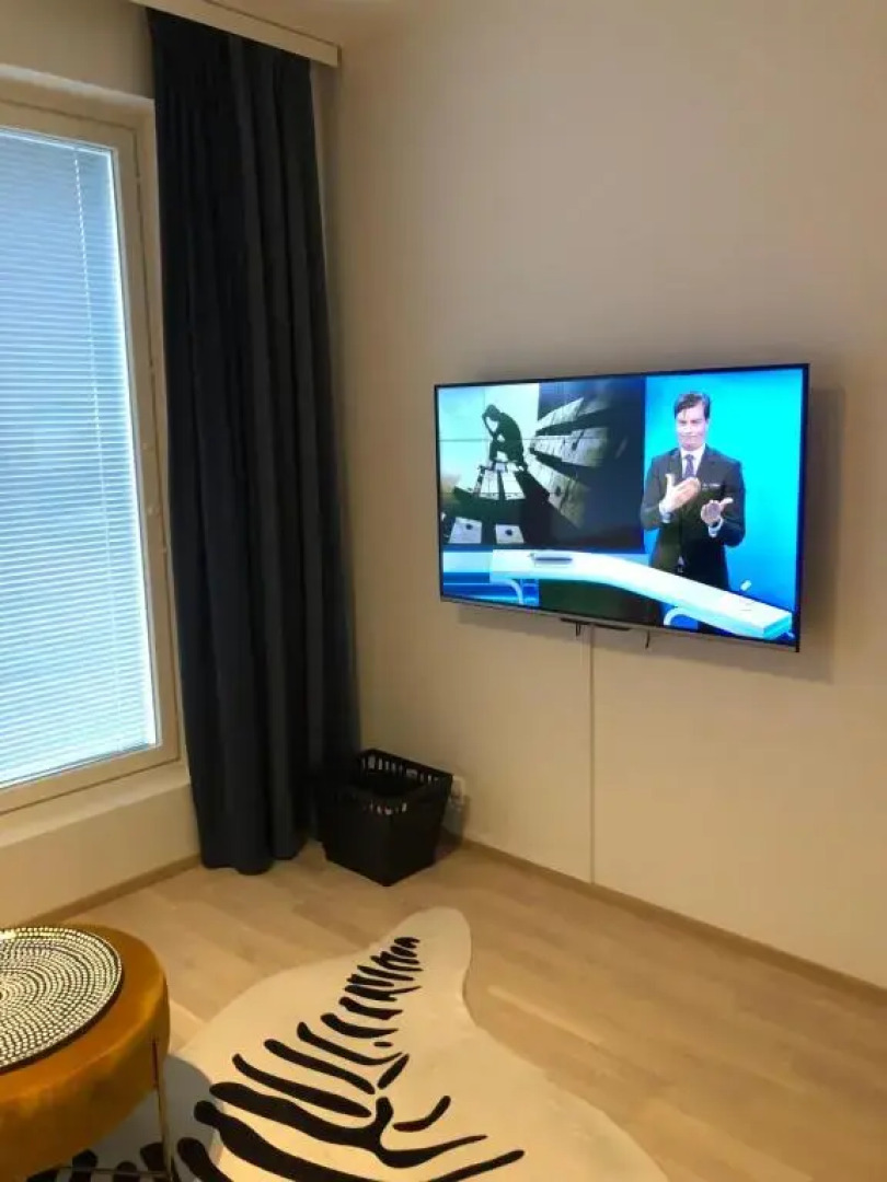 2 rooms, in front of the sea, free parking