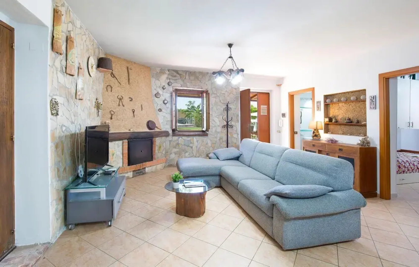 Stunning Home in Cittadella del Capo With 4 Bedrooms, Private Swimming Pool and Outdoor Swimming Pool