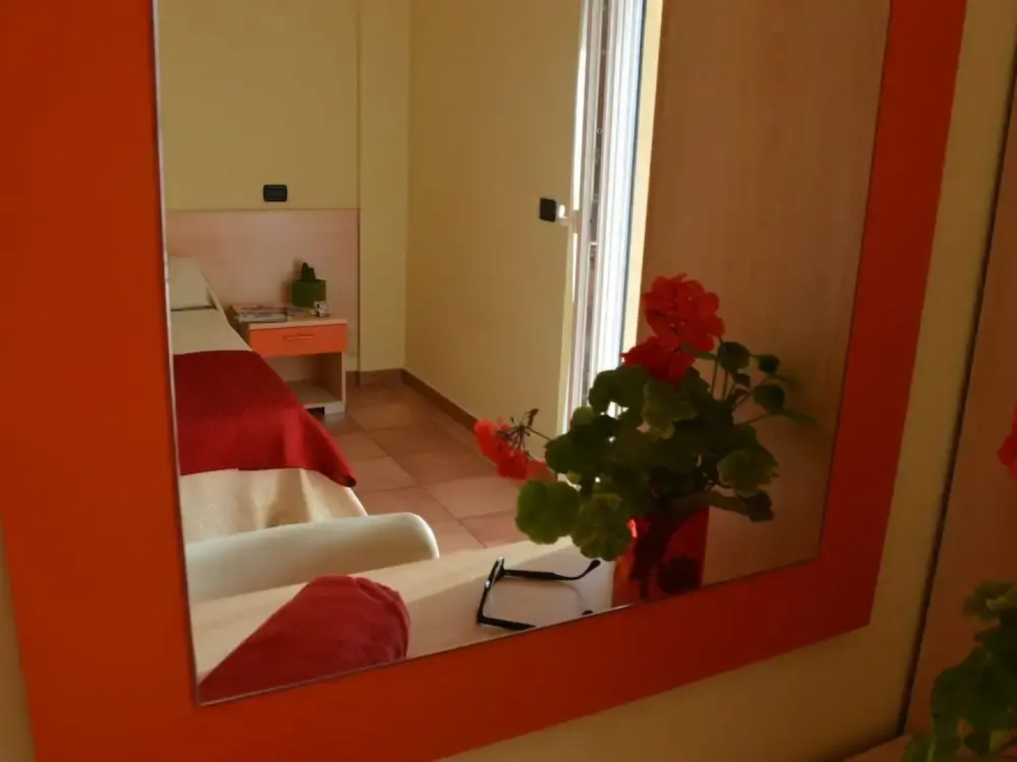 House in Residence With Swimming Pool, Near the Sea