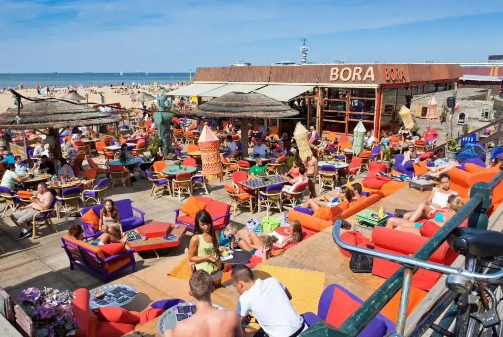 Private top floor, 150 m from the beach!