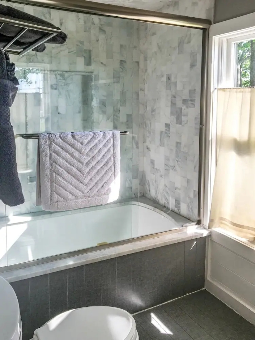 Shinn Estate Vineyards and Farmhouse