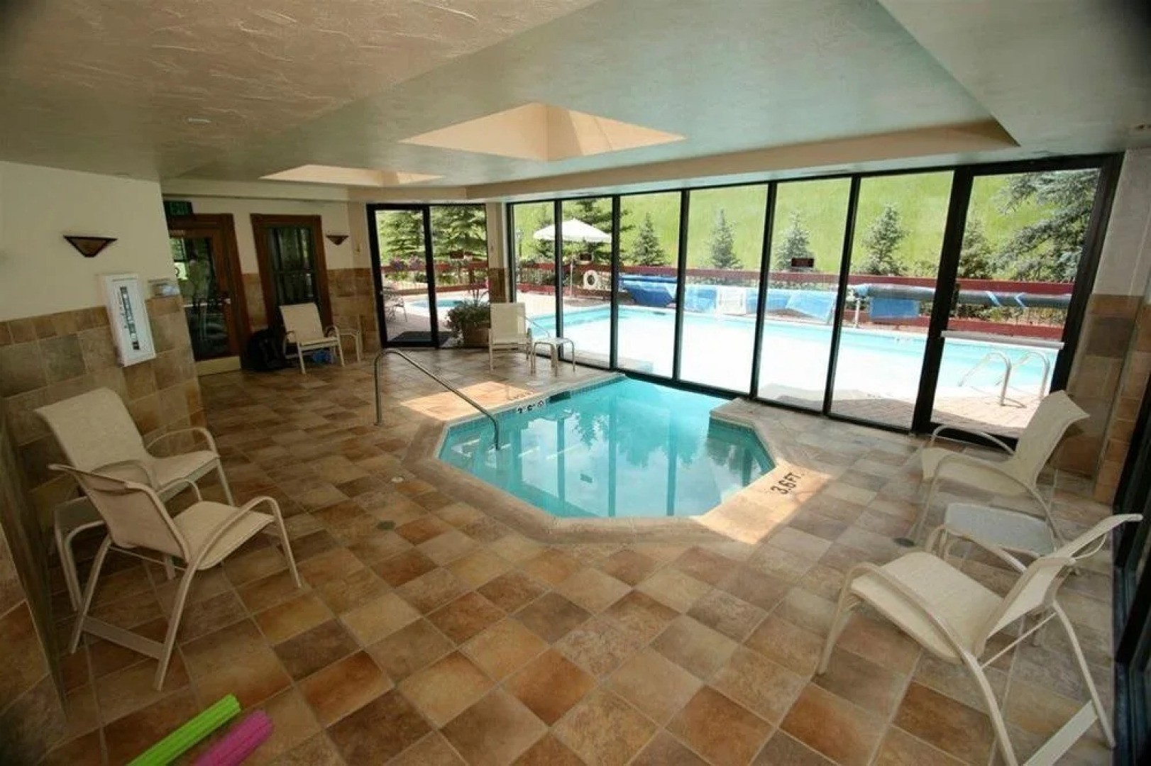 Strawberry Park-Beaver Creek - Superior Condominium Ski-in/Ski-Out