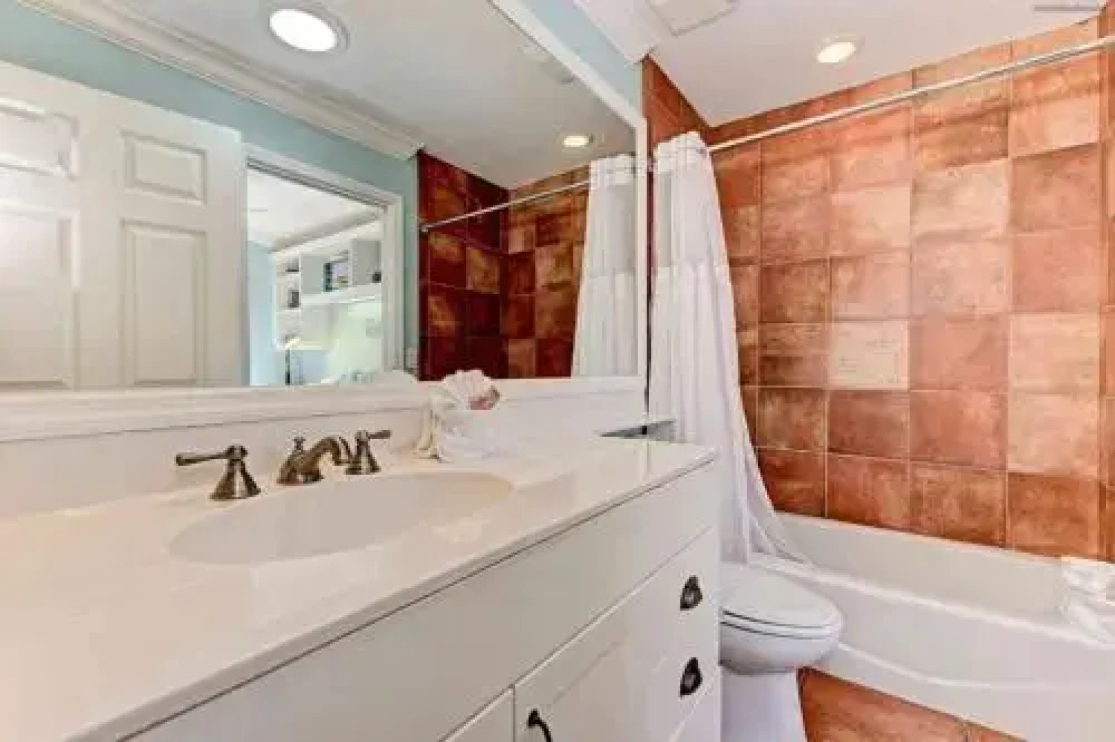 Palm Isle 3201 by RedAwning