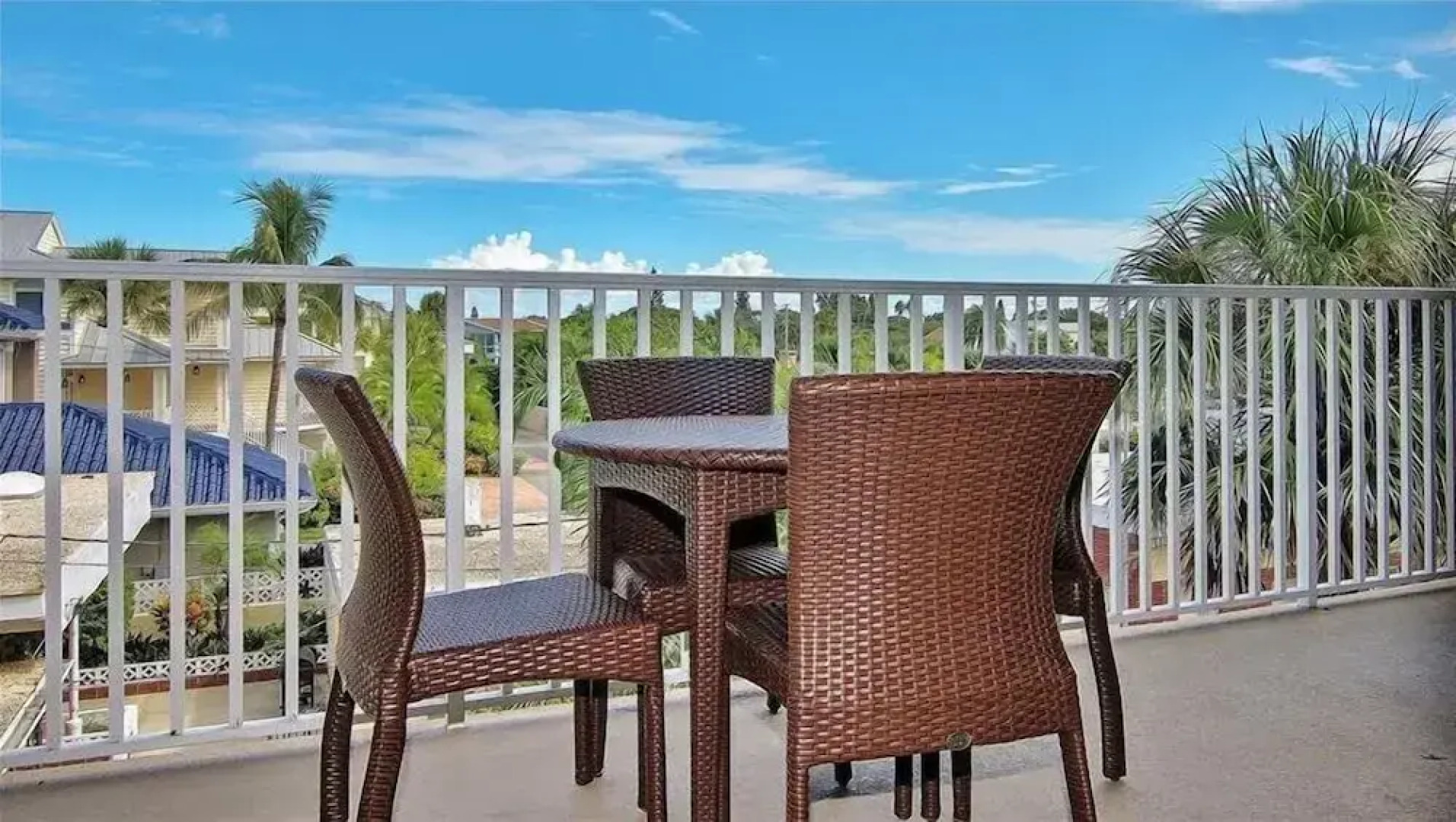 Hamilton 206 2 Br condo by RedAwning