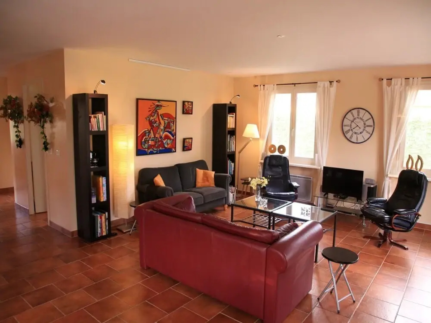 Spaciosu Holiday Home in Sadillac with Swimming Pool