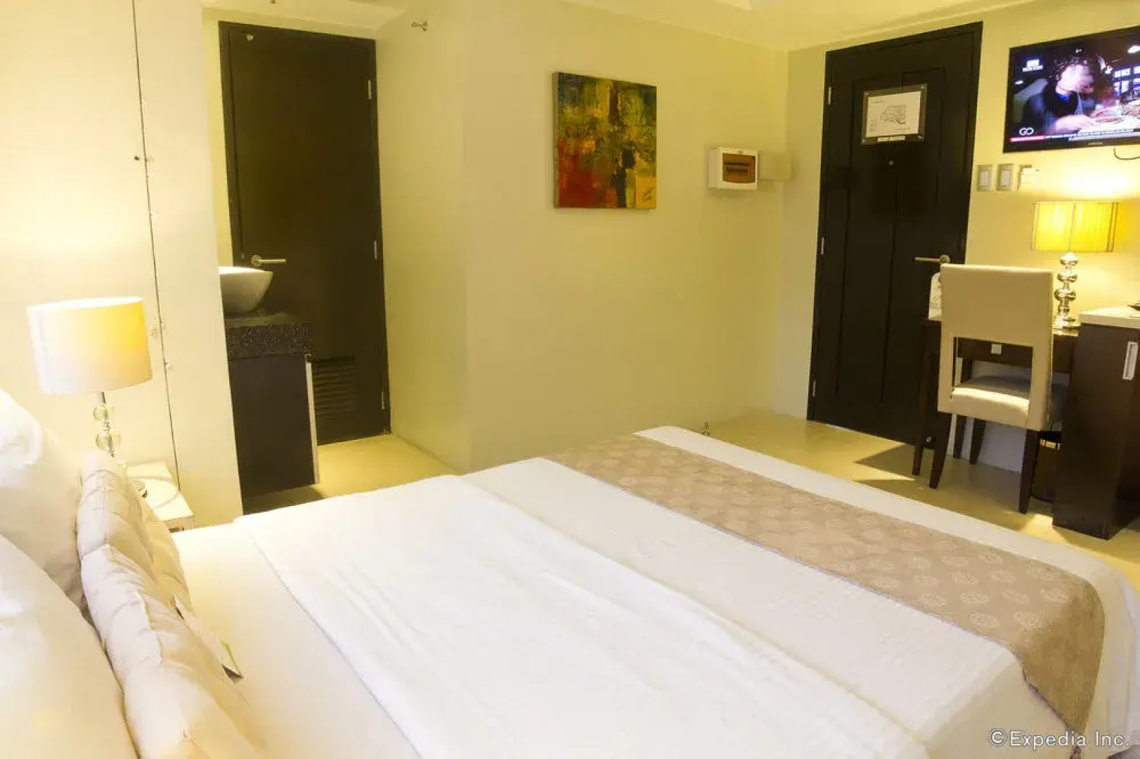 ZEN Premium near Rockwell Makati