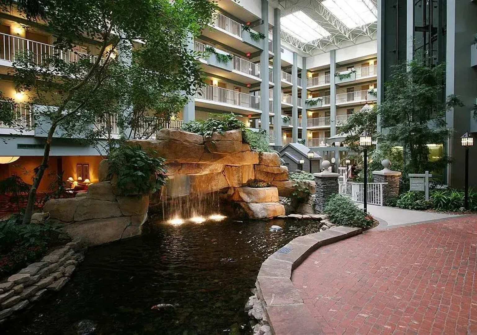 Embassy Suites by Hilton Pittsburgh International Airport