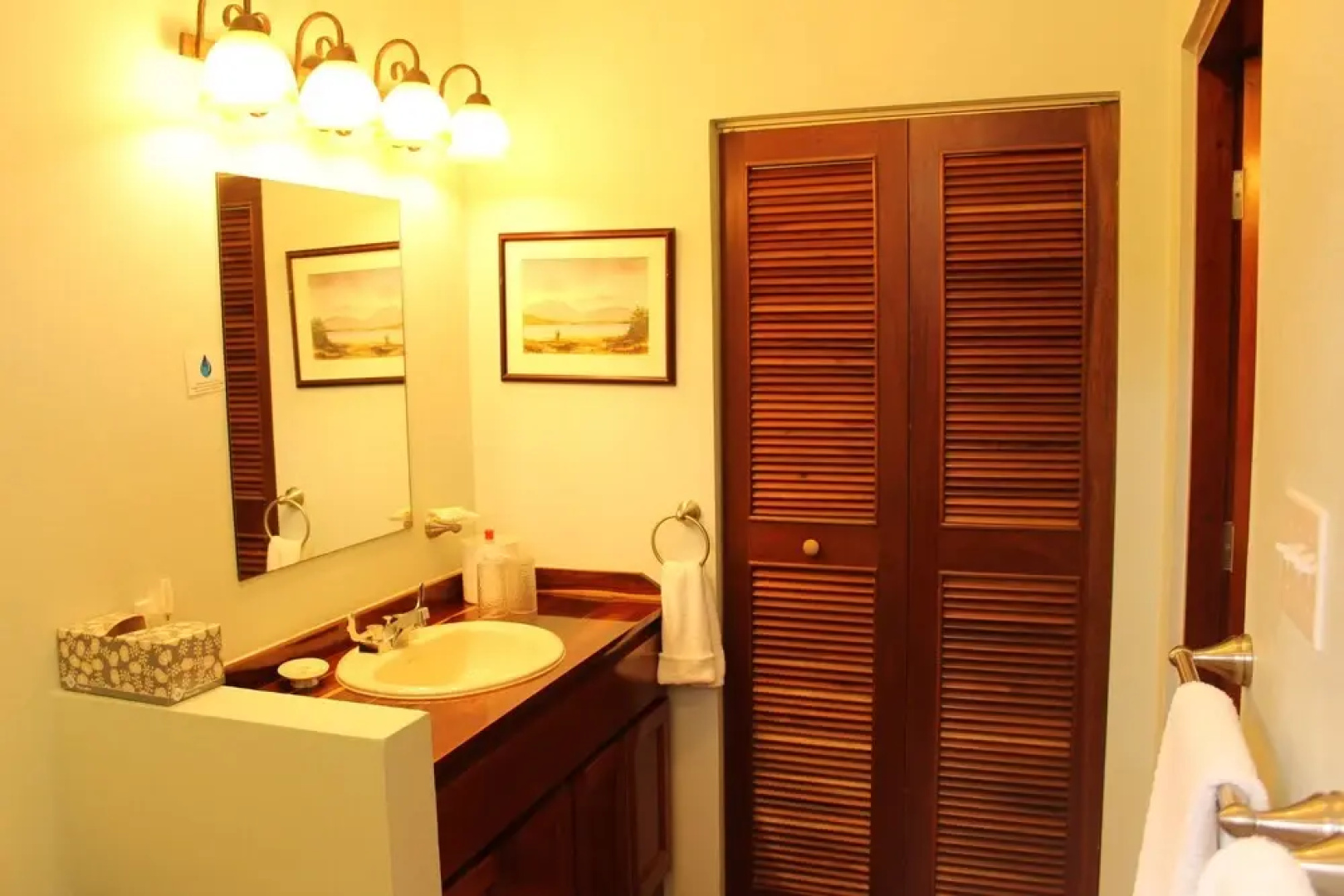 The Crimson Orchid Inn at Orchid Bay