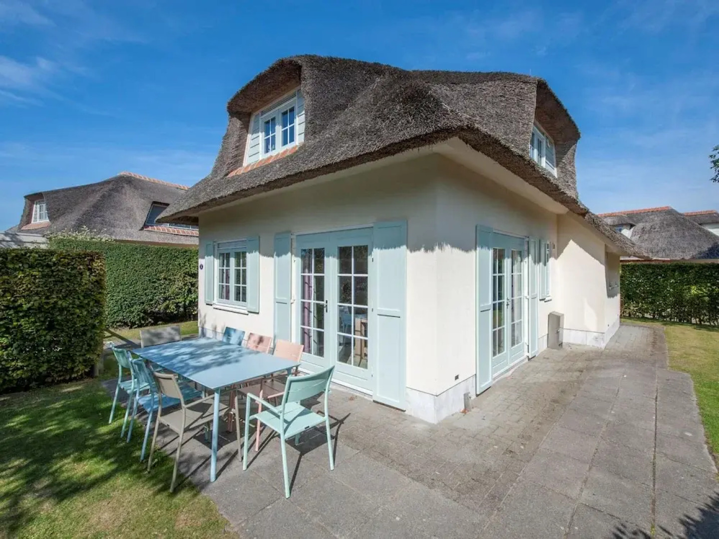 Thatched Villa With Dishwasher, sea at 1 km. in Domburg