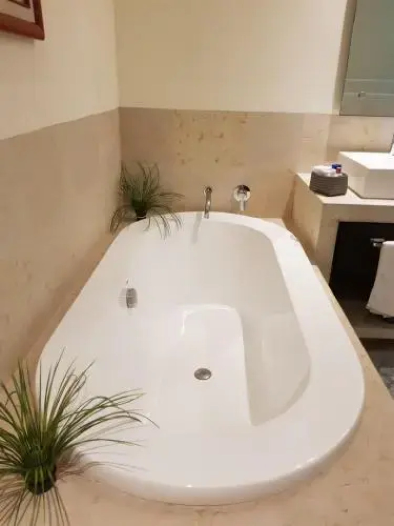 Los Veneros, Torre Agave