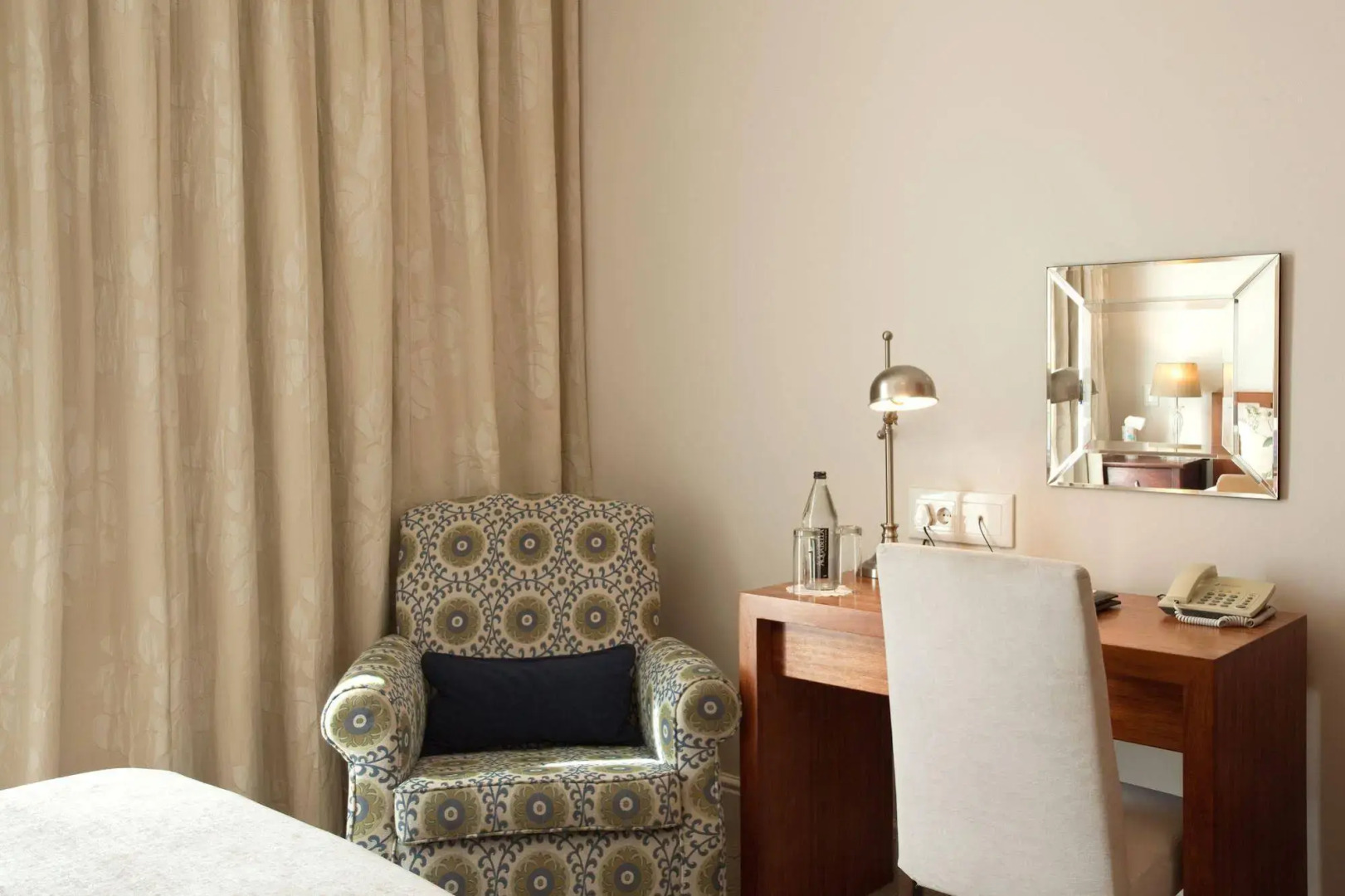 Cascade Country Manor