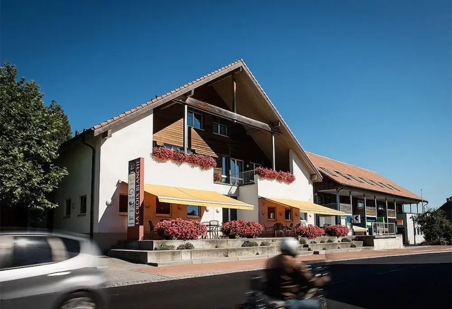 Hôtel-Résidence La Croix-Blanche